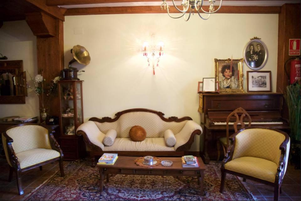 Posada De Sena Bagian luar foto